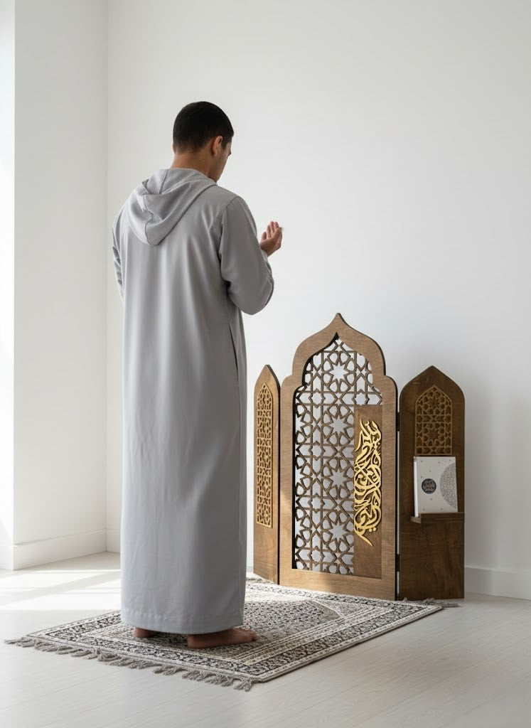 Mihrab El Noor – Paravent de Prière en Bois MDF Effet Noyer